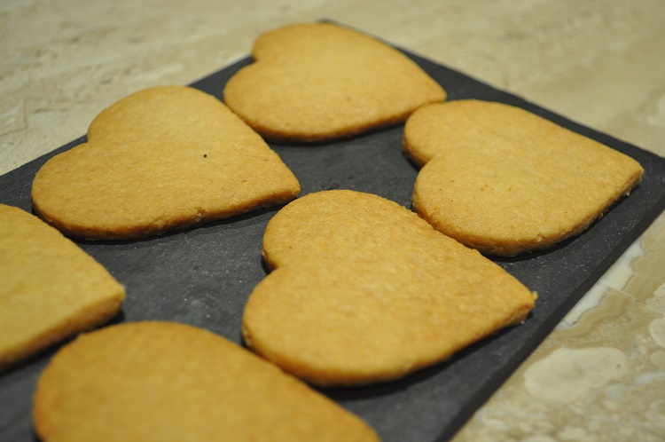 Galletas con corazón de almendra