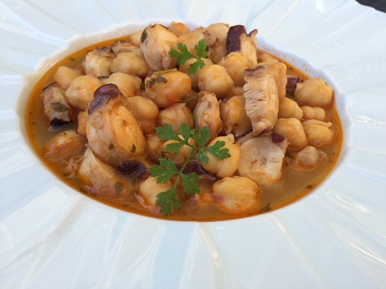 Garbanzos con pulpo
