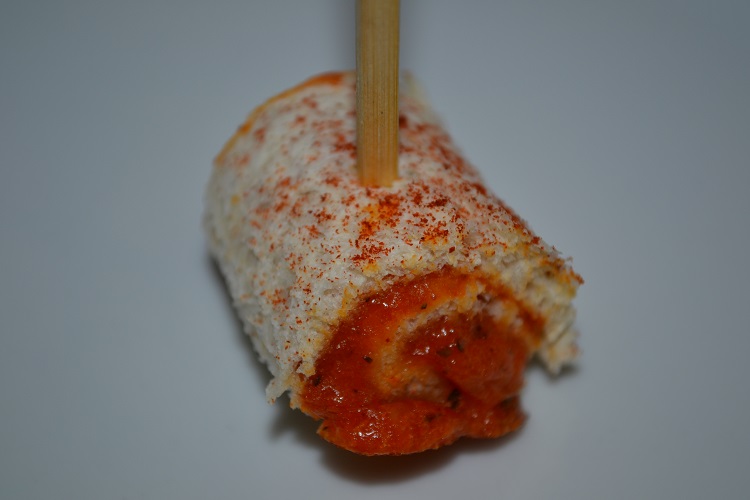 Rollitos de pimiento y cheddar
